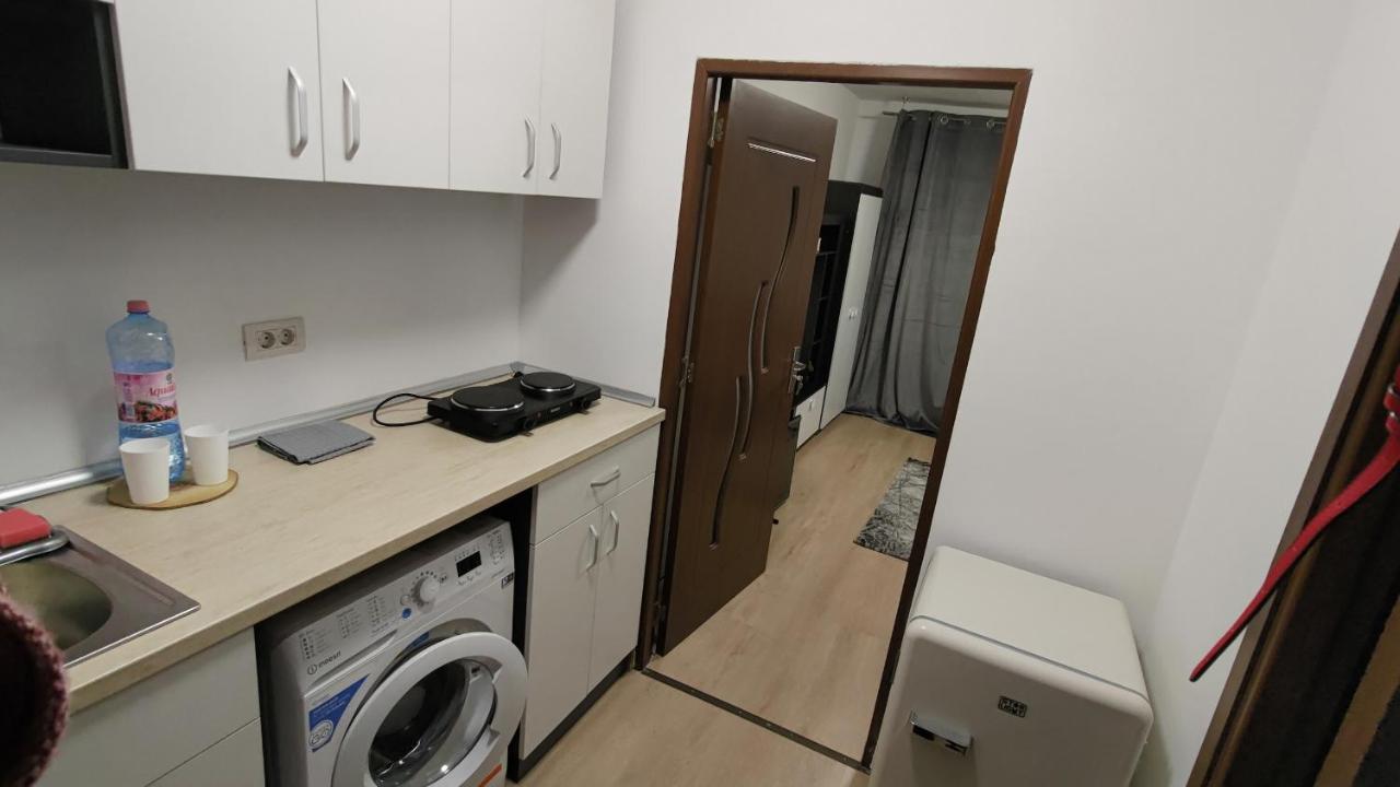 Garsoniera 30Mp Chrysflatty1 - Free Netflix Apartment Arad Exterior photo